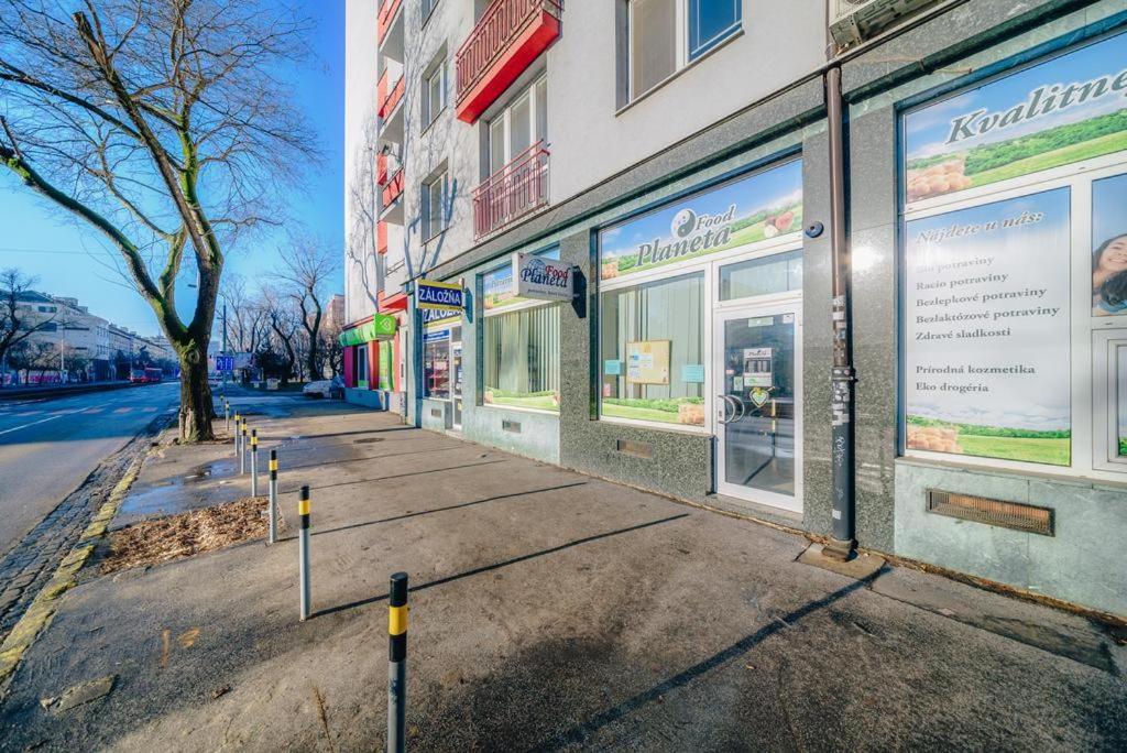 White Apartment, Kraskova 2, Bratislava Luaran gambar